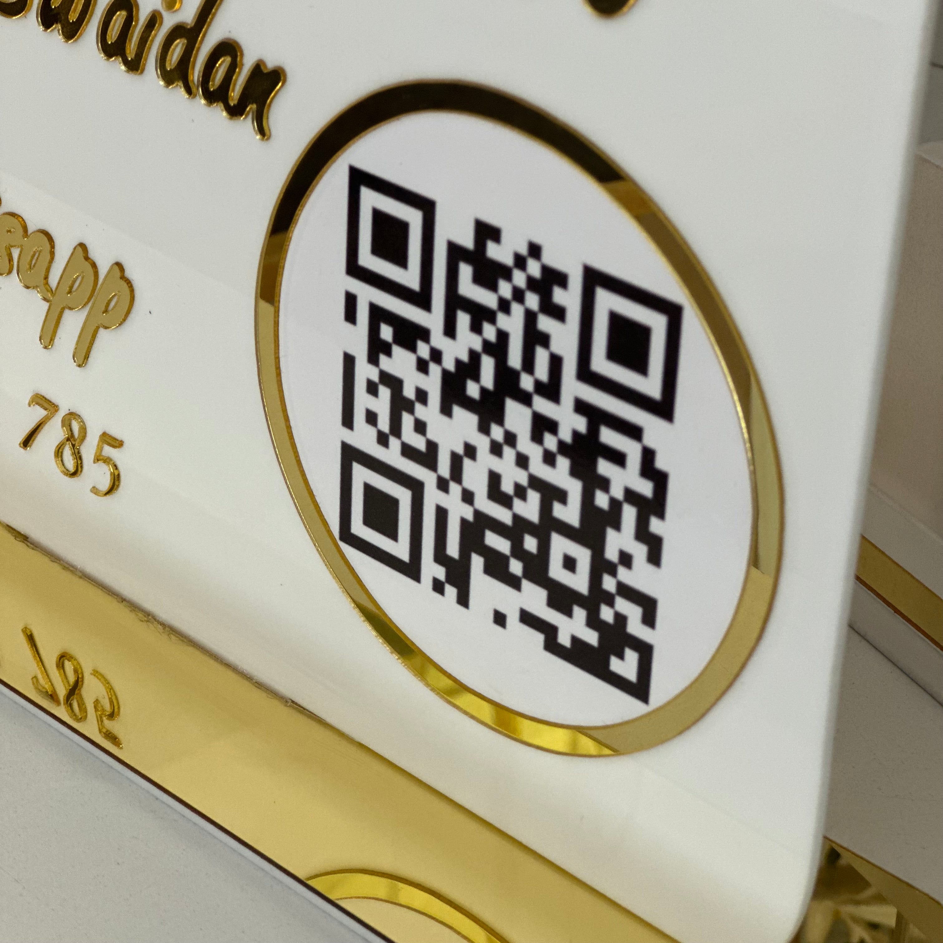 📋 Social Media QR Desk Sign – Professional Edition