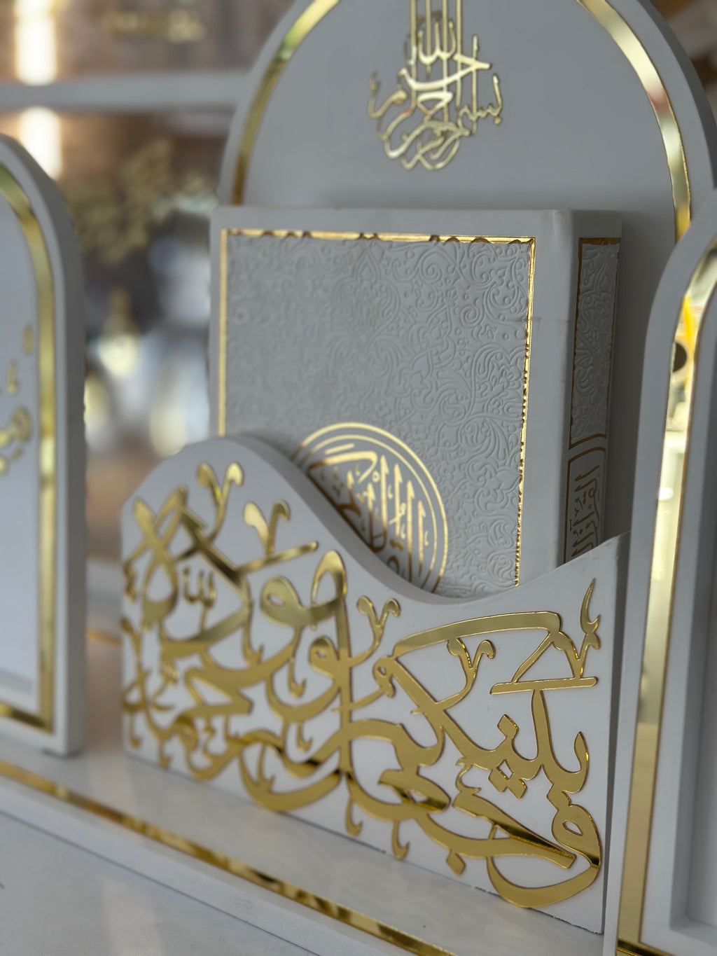 Quran Stand – Al-Qantara Model (White & Gold)